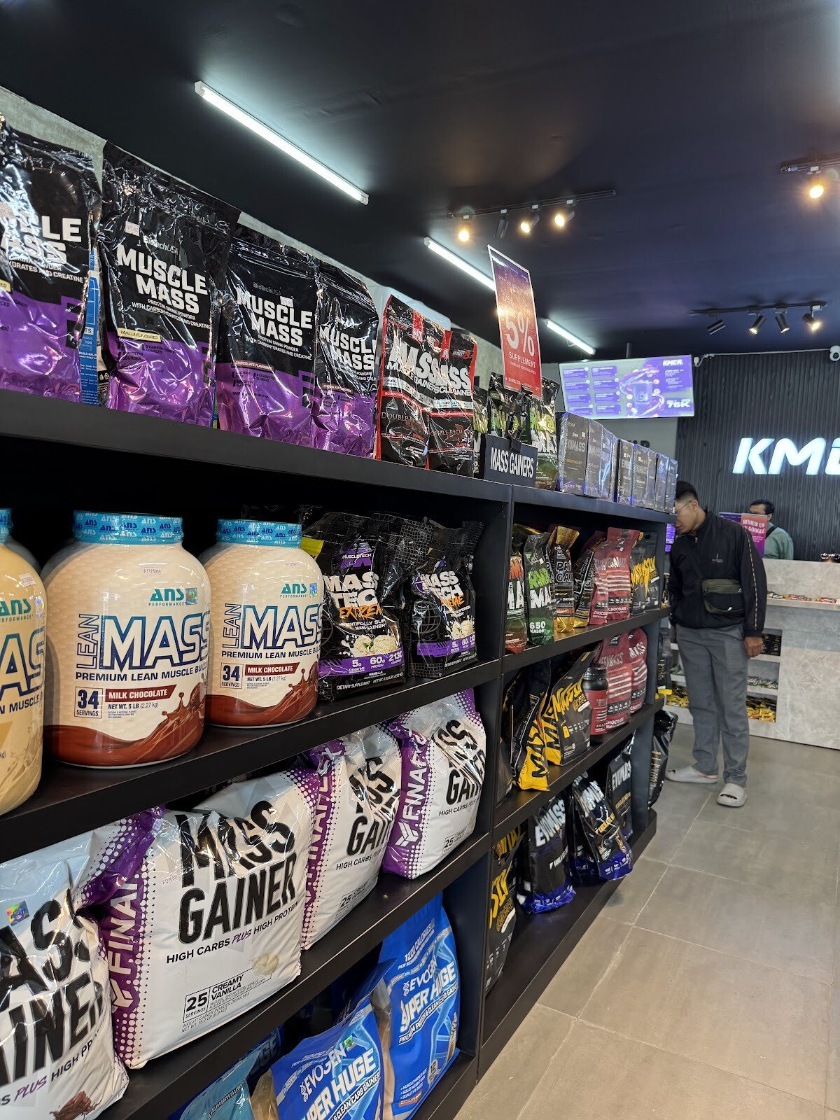 KMCR Canggu Sports Nutrition, Apparel & Protein Smoothies