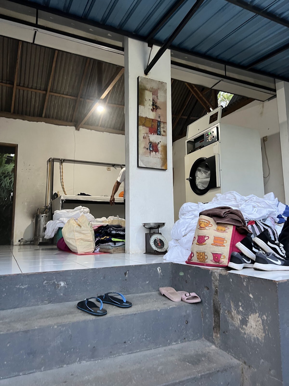 Tri Laundry