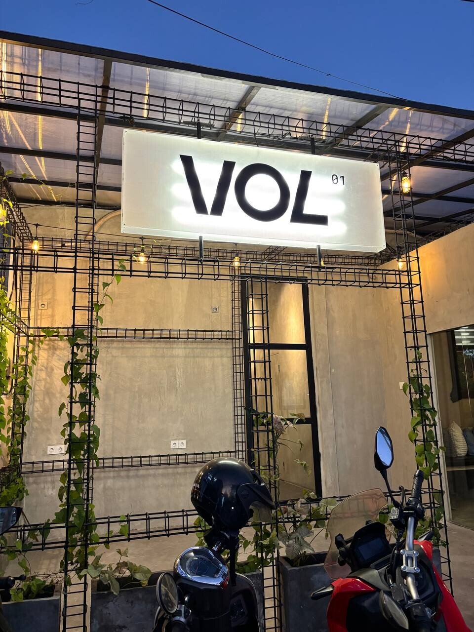 VOL MASSAGE & EXP. STUDIO