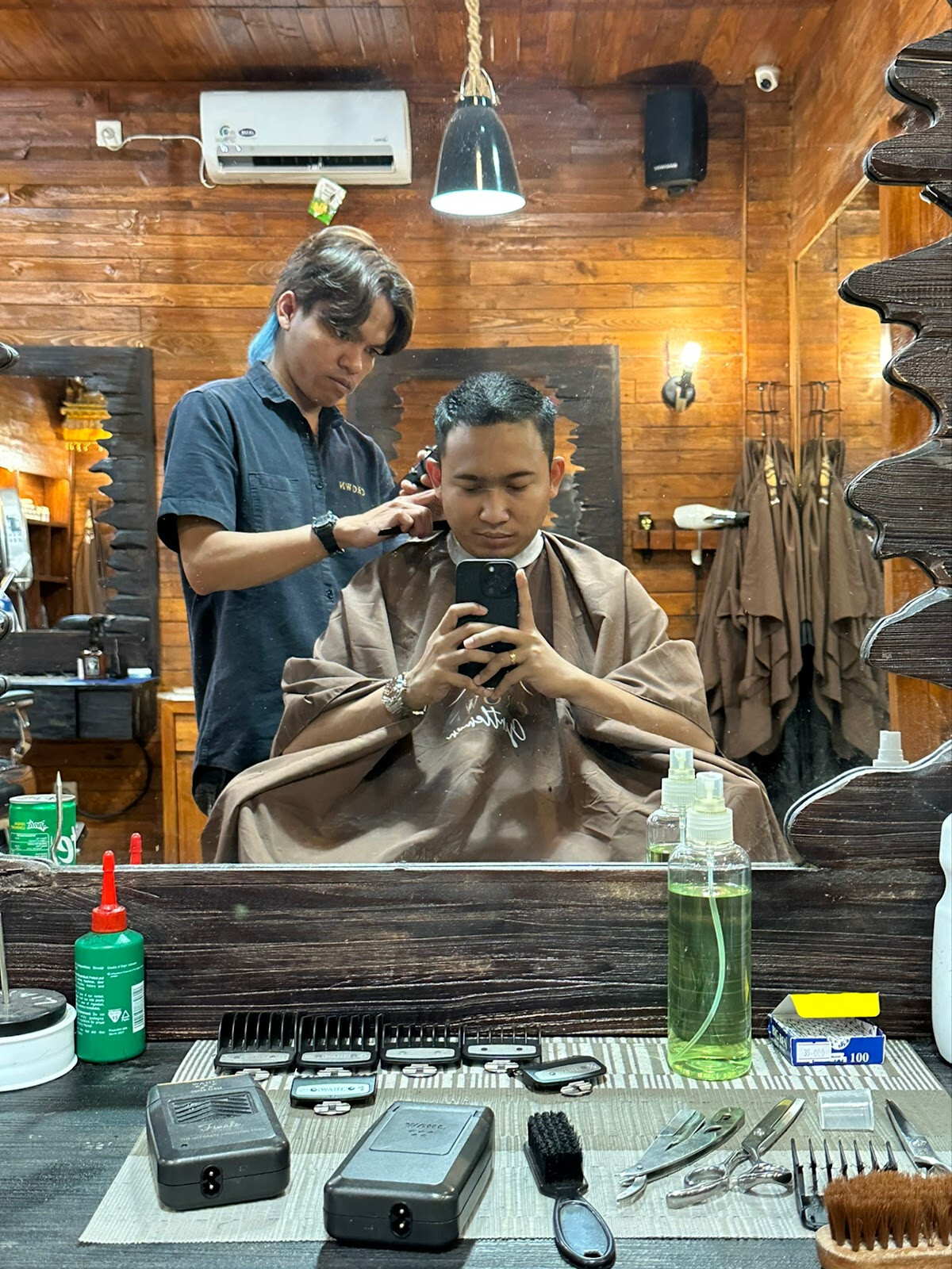 CROWN Gentleman Barbershop Petitenget