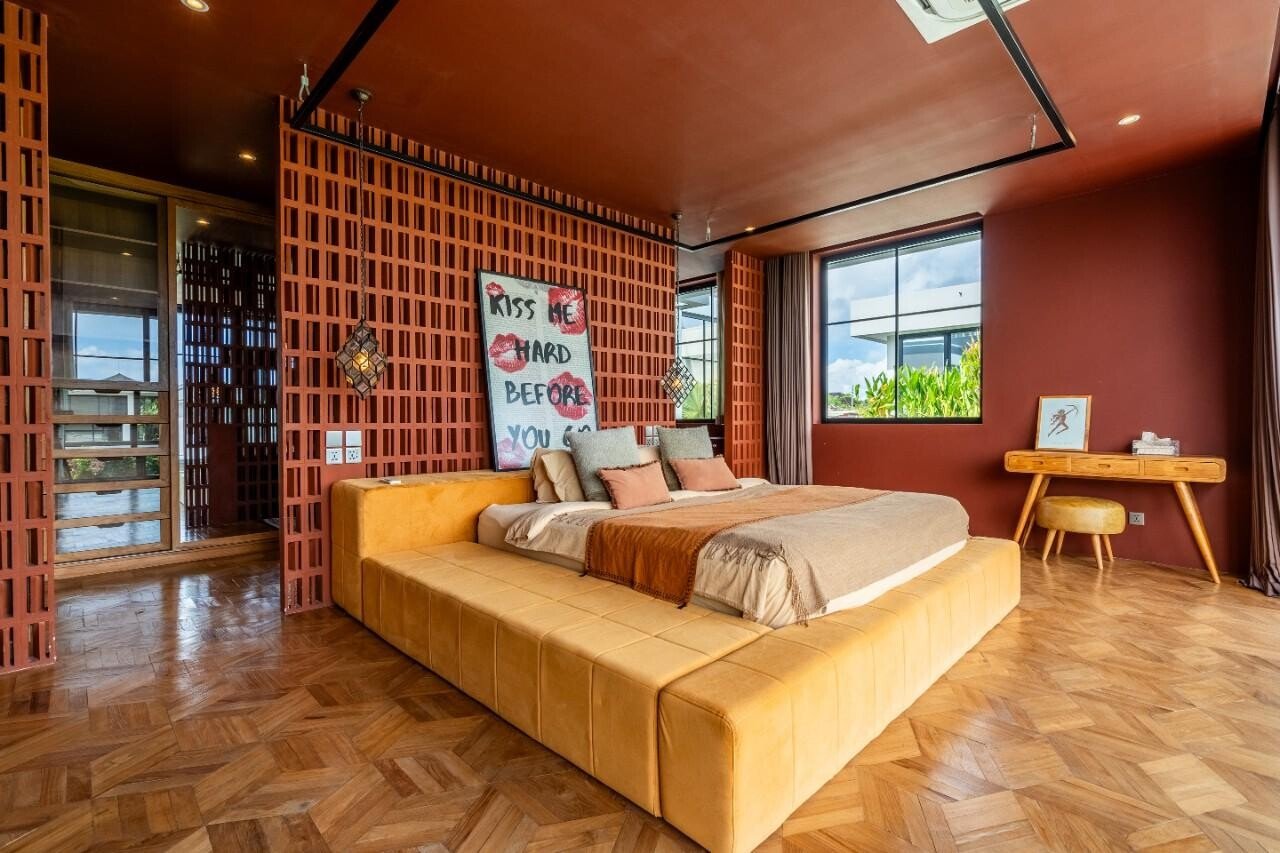 Вилла дизайнерская с бассейном, проектором и руфтопом Чангу 640м² 4 и более спален
