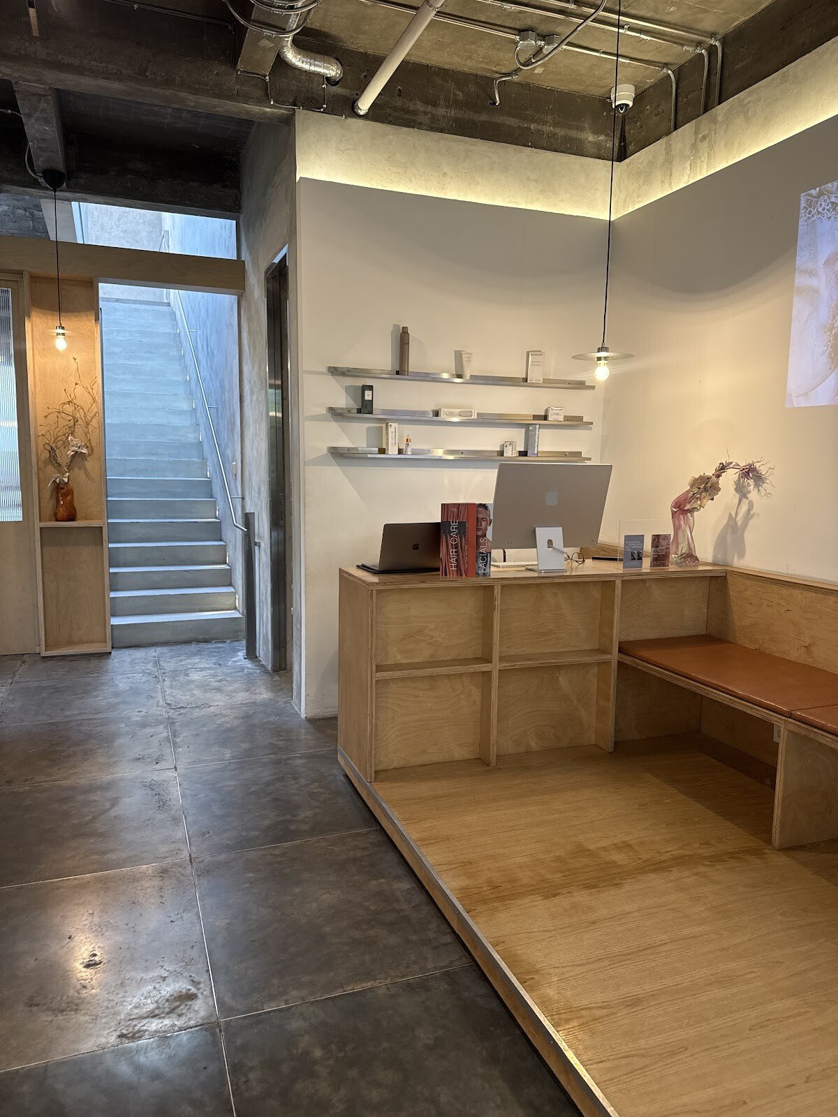 Hair Salon & Facial Spa