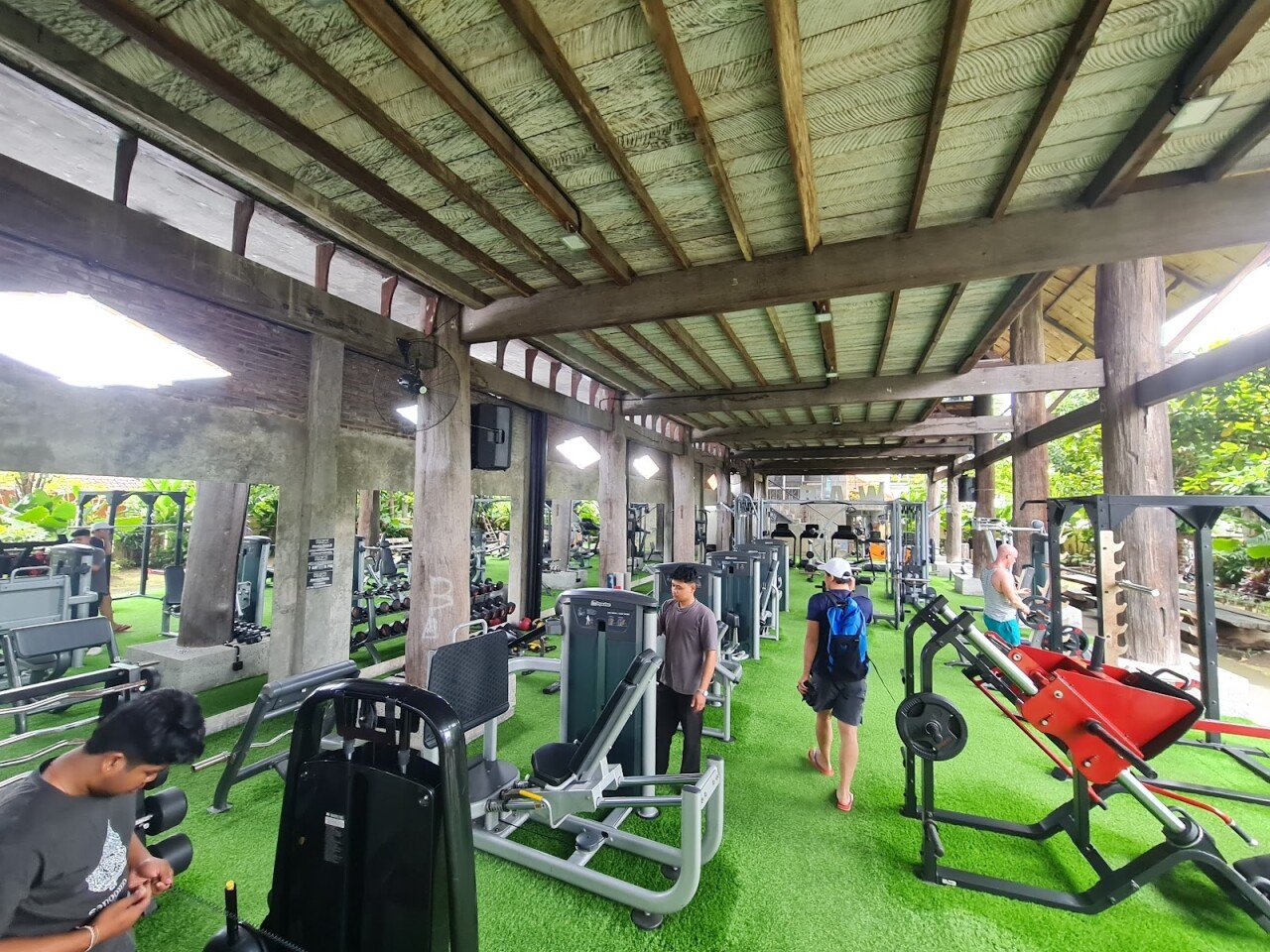 RAW gym bali