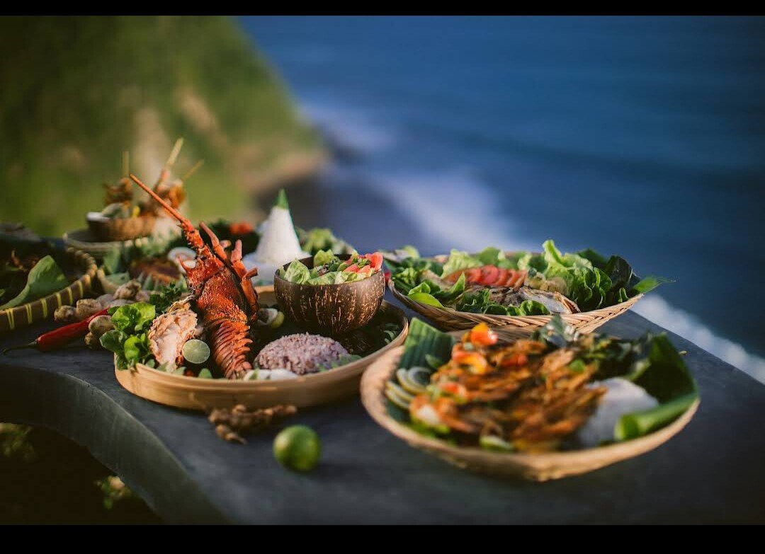 Malini Uluwatu - SEAFOOD & SUNSET