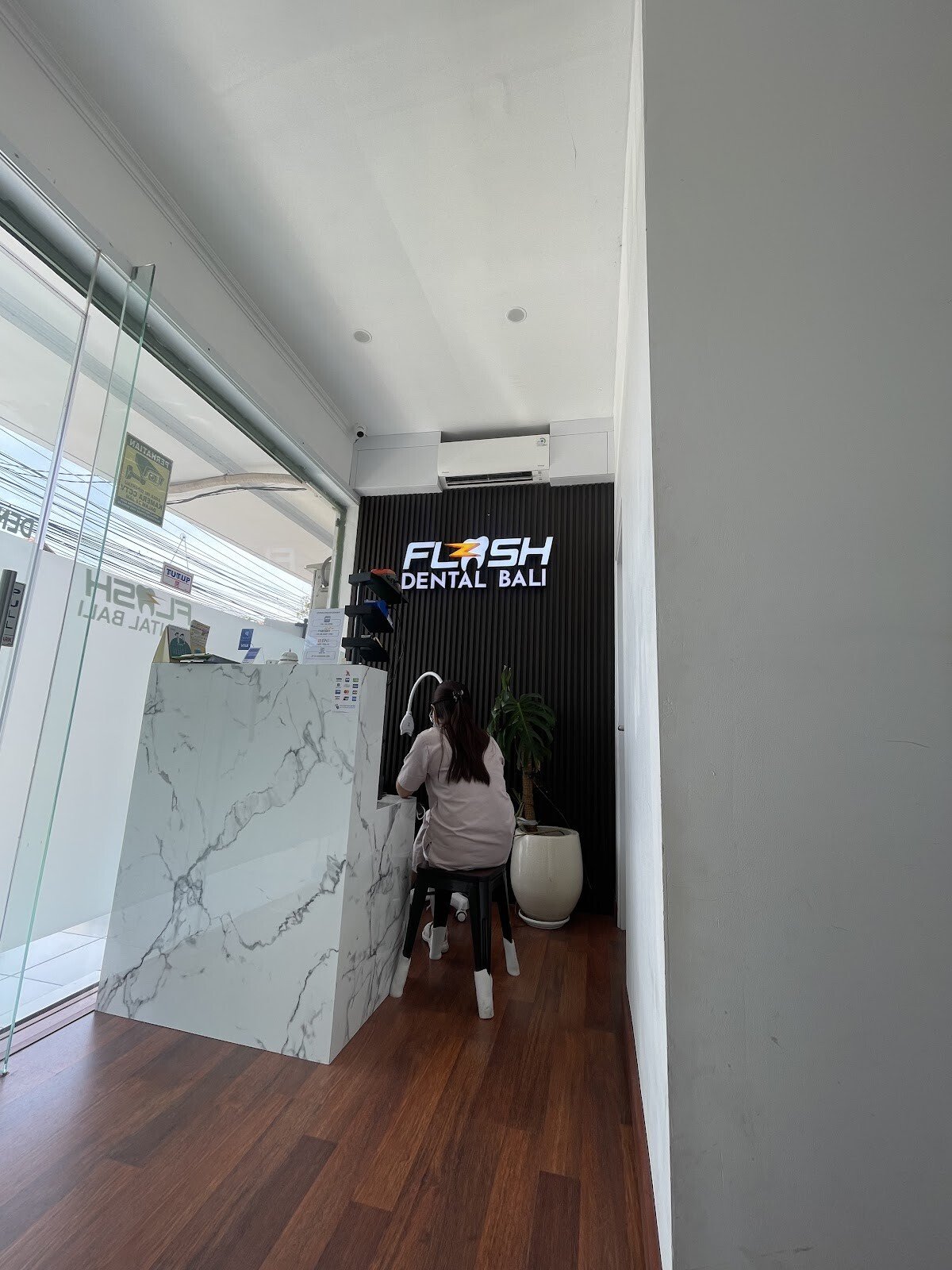 FLASH Dental Bali (seminyak)