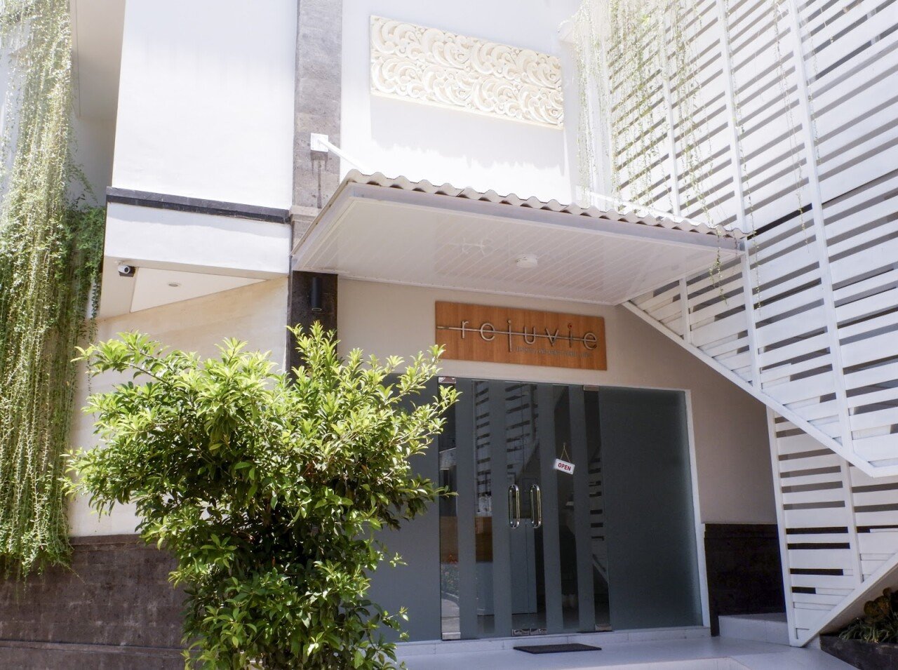 Rejuvie Dental Center Sanur