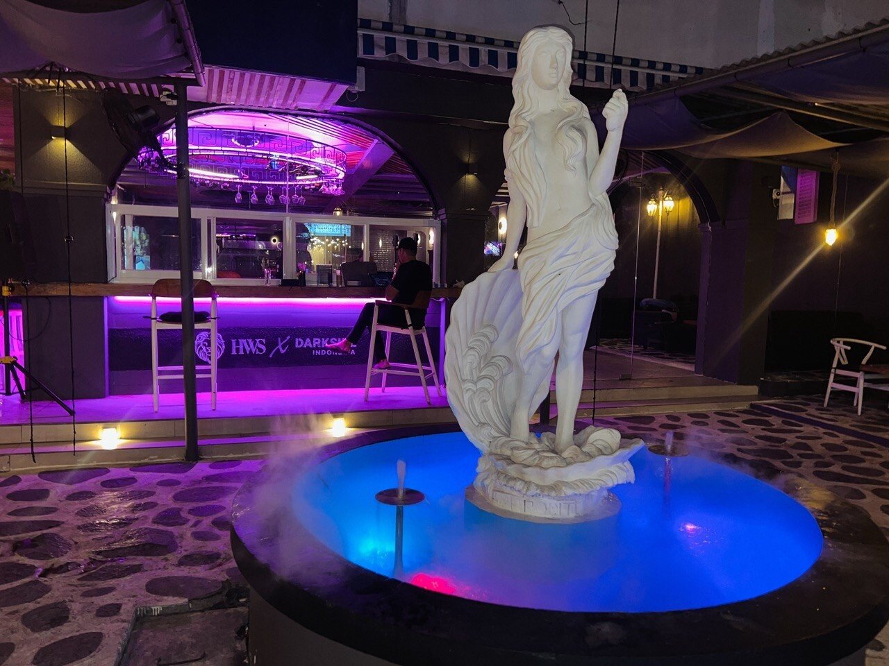 HWS & Darkside Lounge Bar