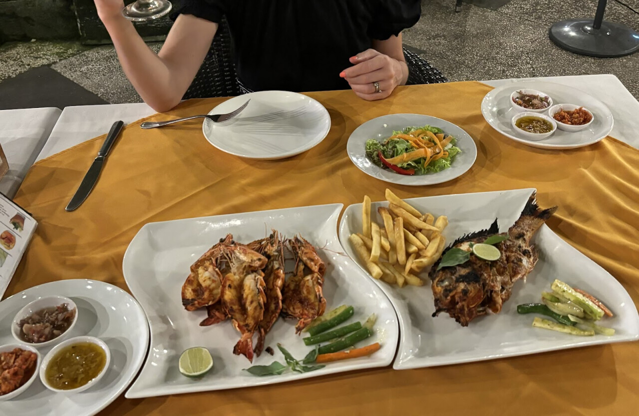 Cockatoo International Bar & Restaurant Nusa Dua