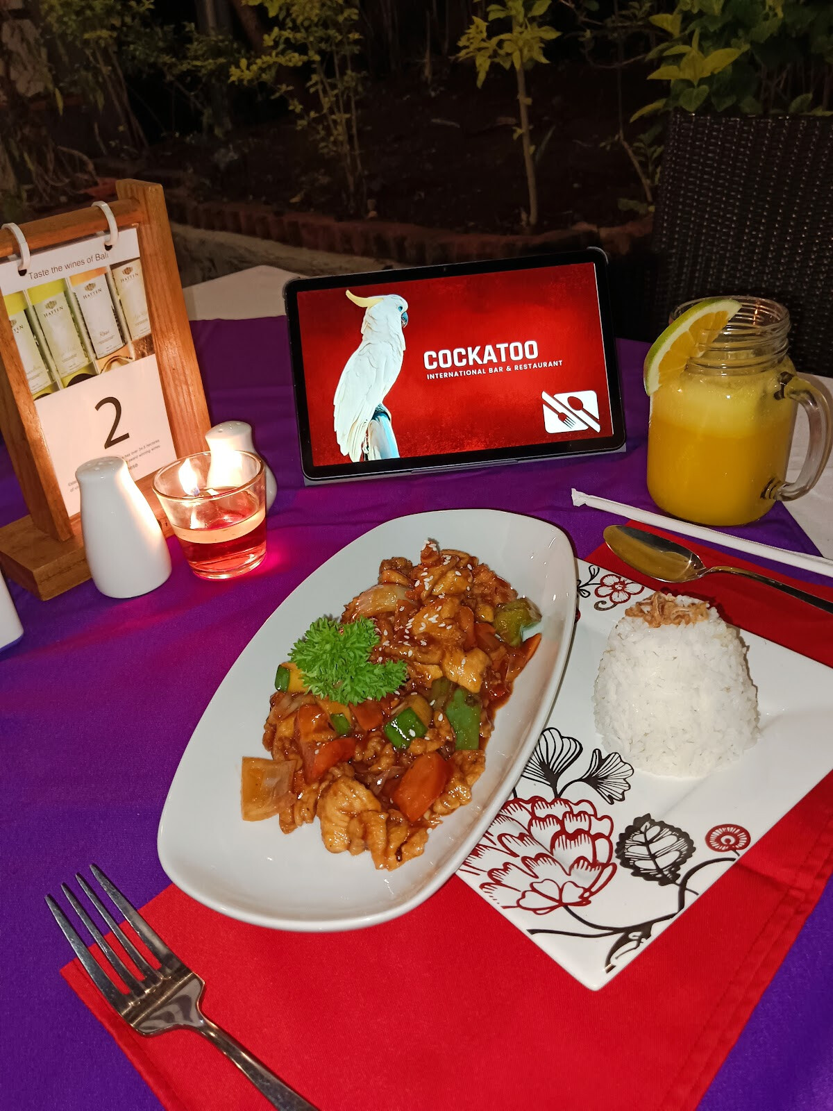 Cockatoo International Bar & Restaurant Nusa Dua