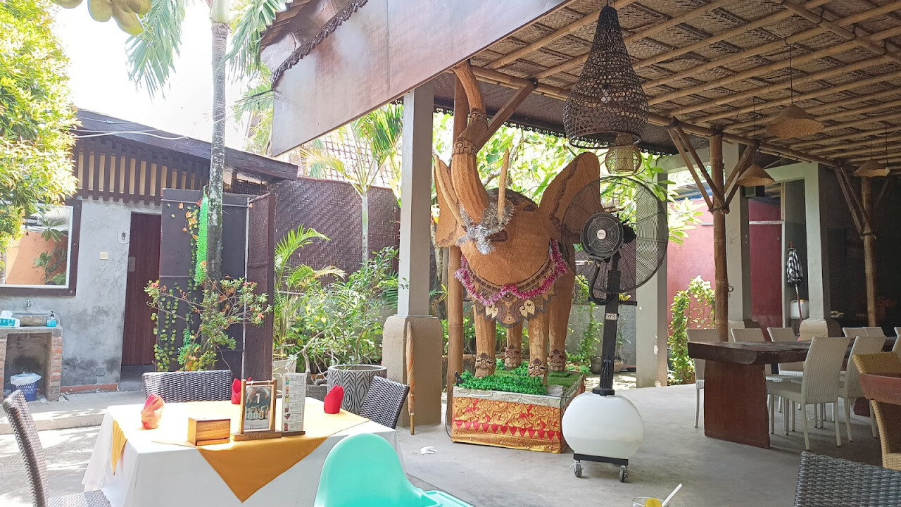 Cockatoo International Bar & Restaurant Nusa Dua