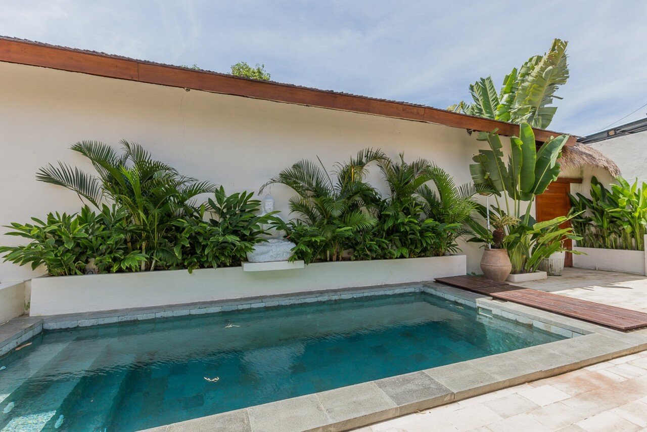 Вилла tropical villas — с бассейном и двориком Кедонганан 4 и более спален