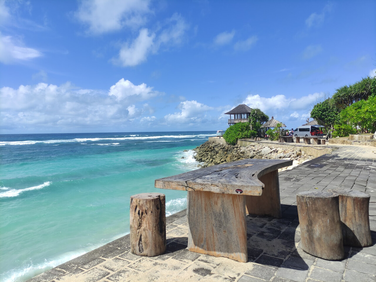 Пляж Меласти (Pantai Melasti)