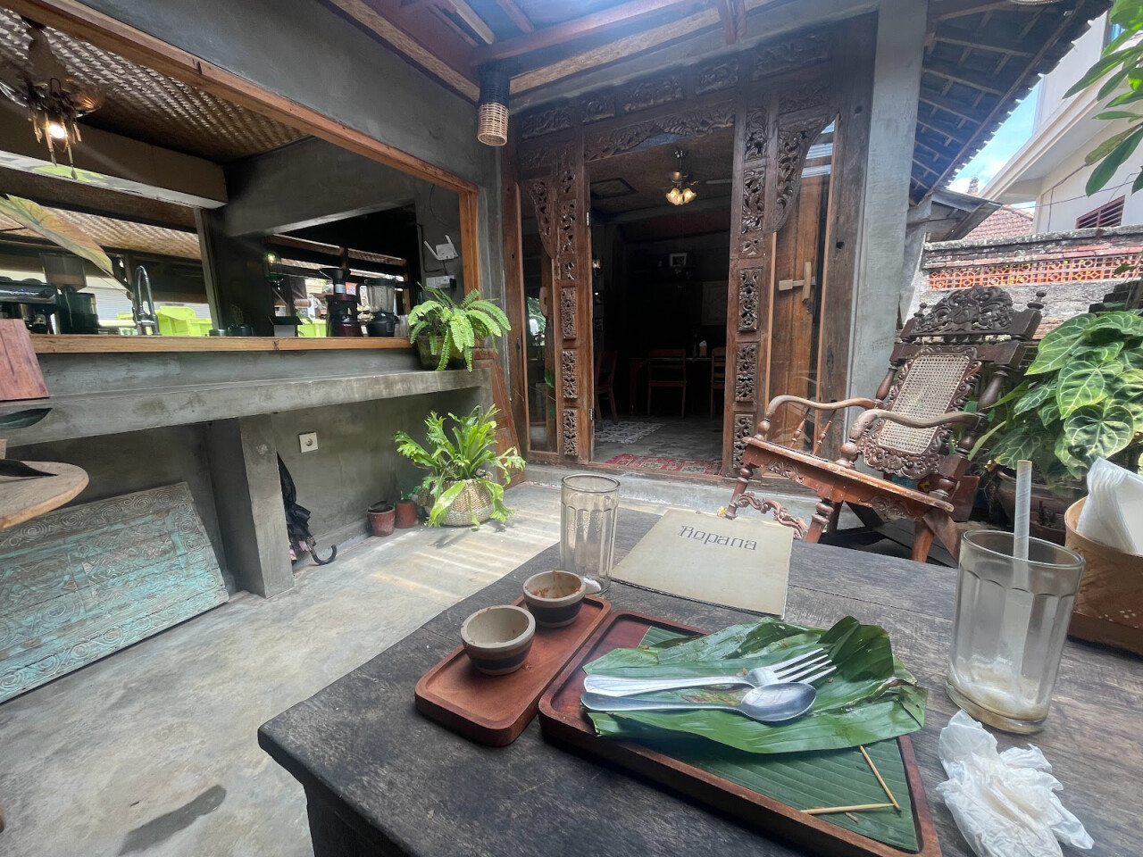 Ropana Coffee shop and Restaurant