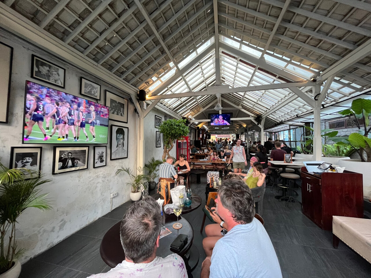 The Blue Door Bar, Club & Grill