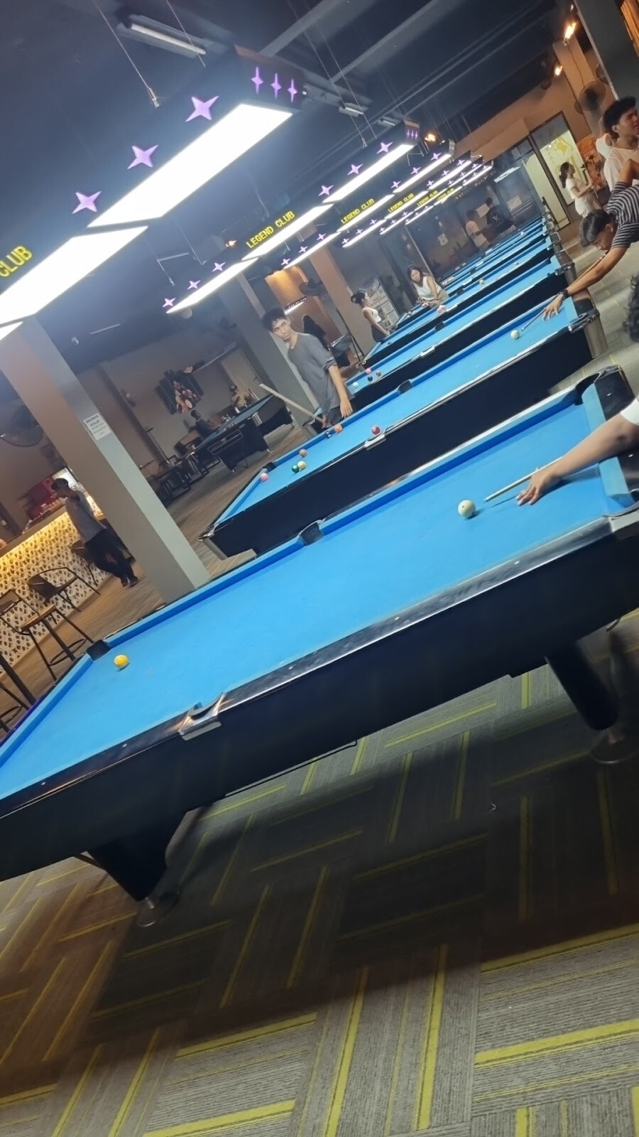 D'legend billiard sport bar