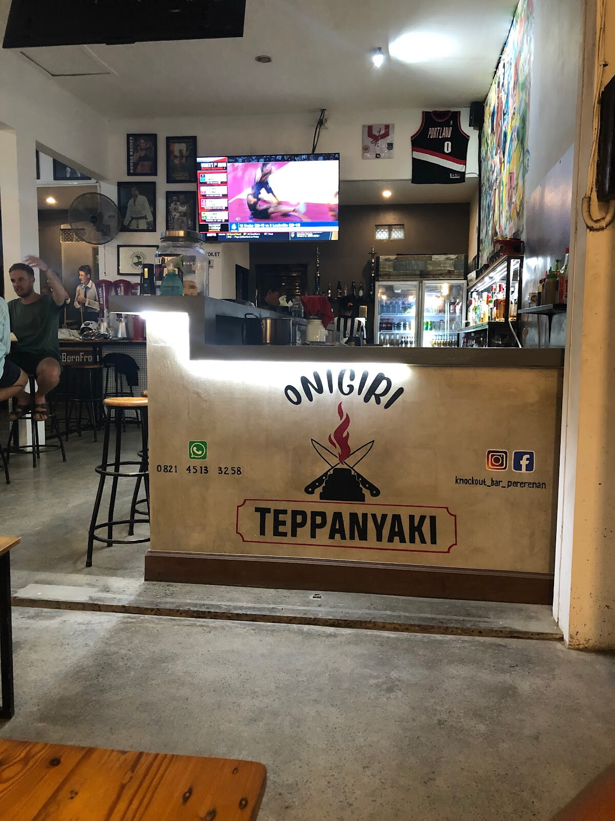 KNOCKOUT BAR
