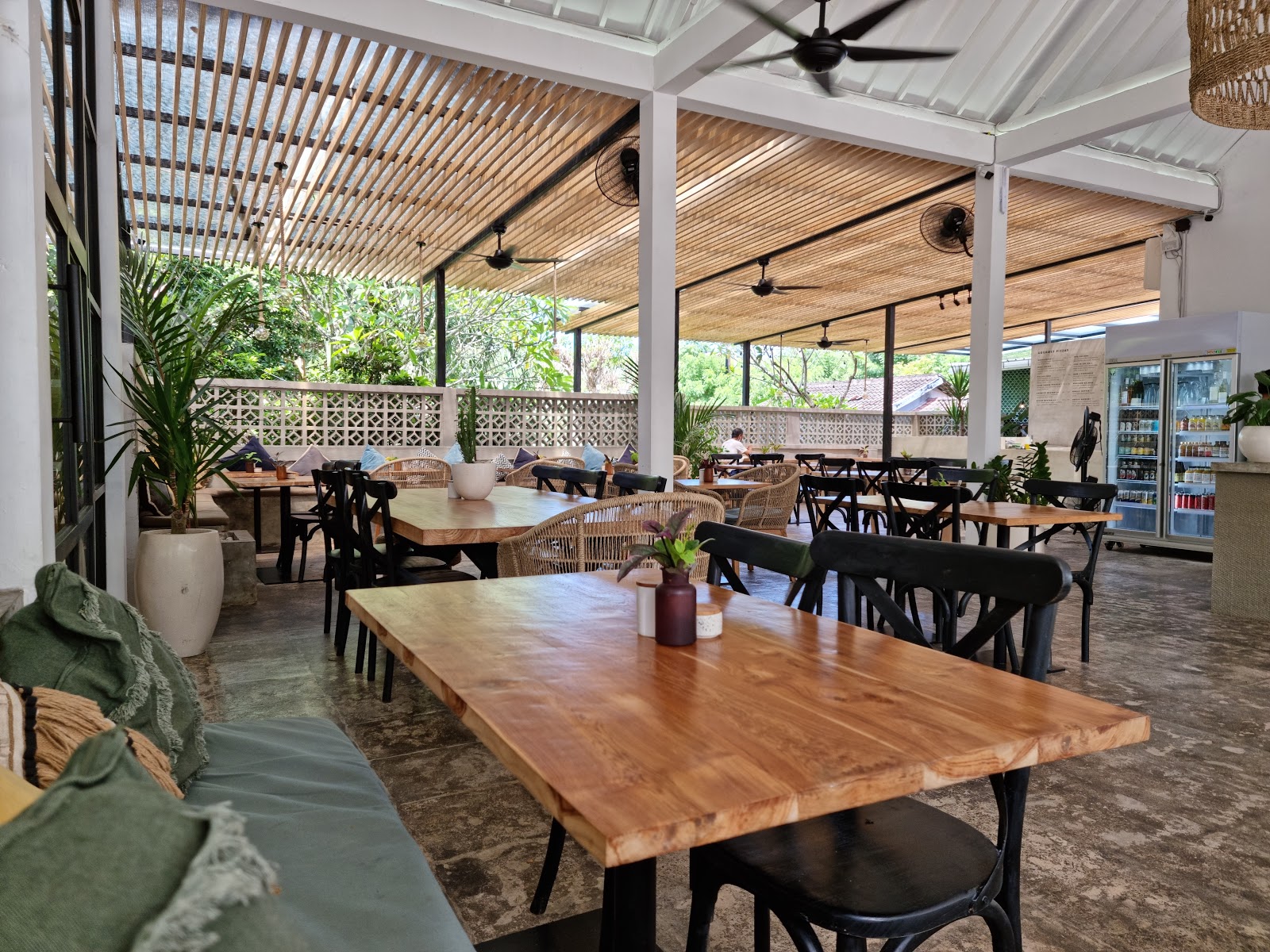 ресторан NOURISH CAFE ULUWATU 1