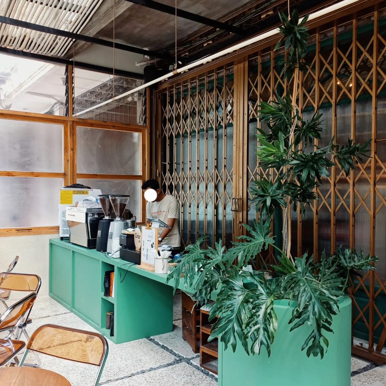 Dear Lucy Cafe
