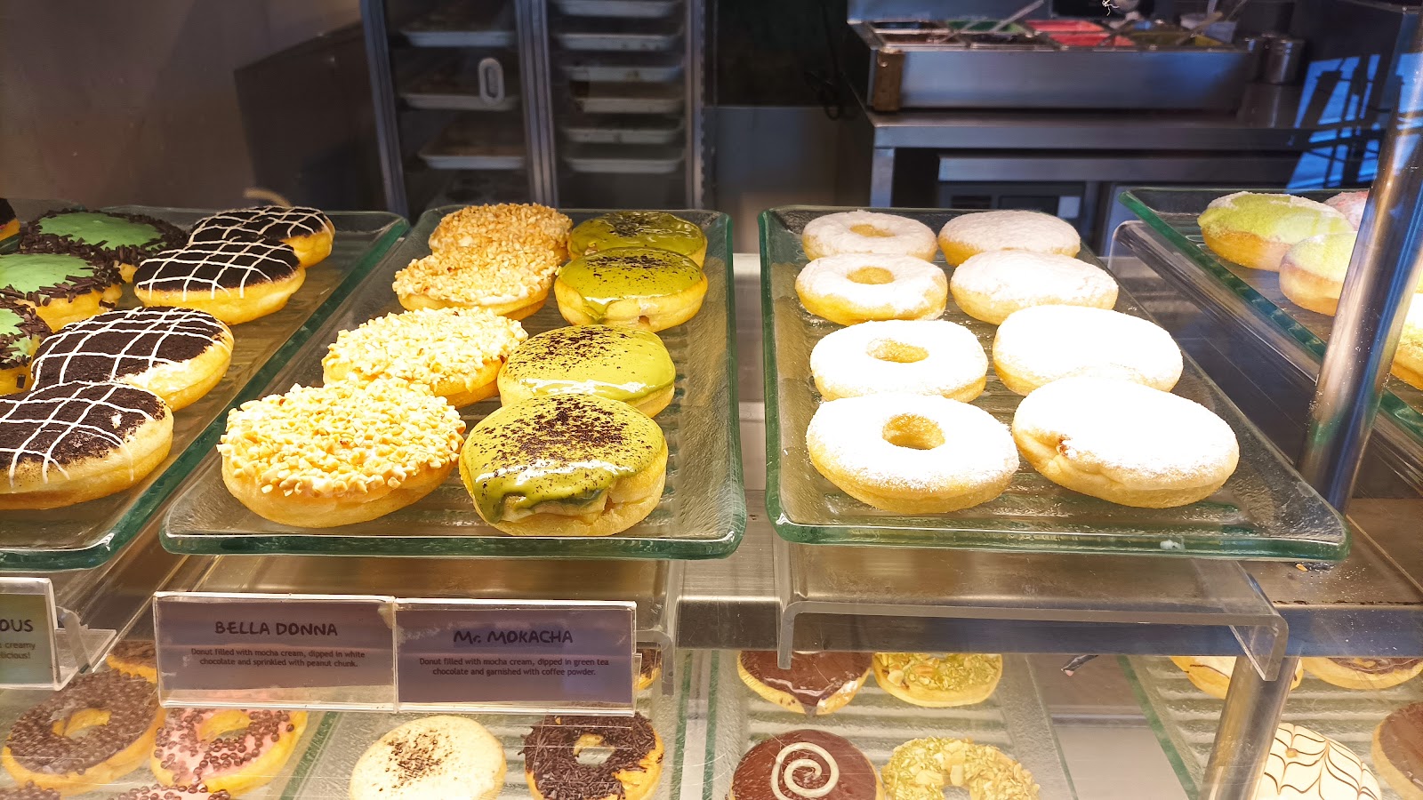 J.Co Donuts & Coffee