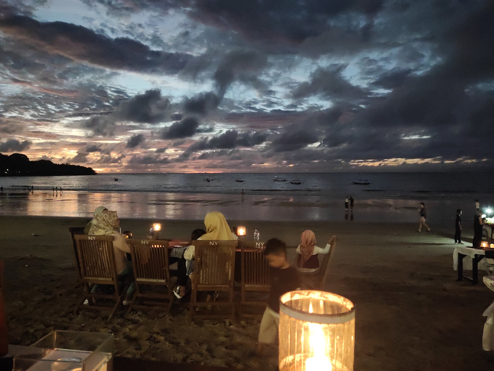 Nyoman Cafe Muaya Beach