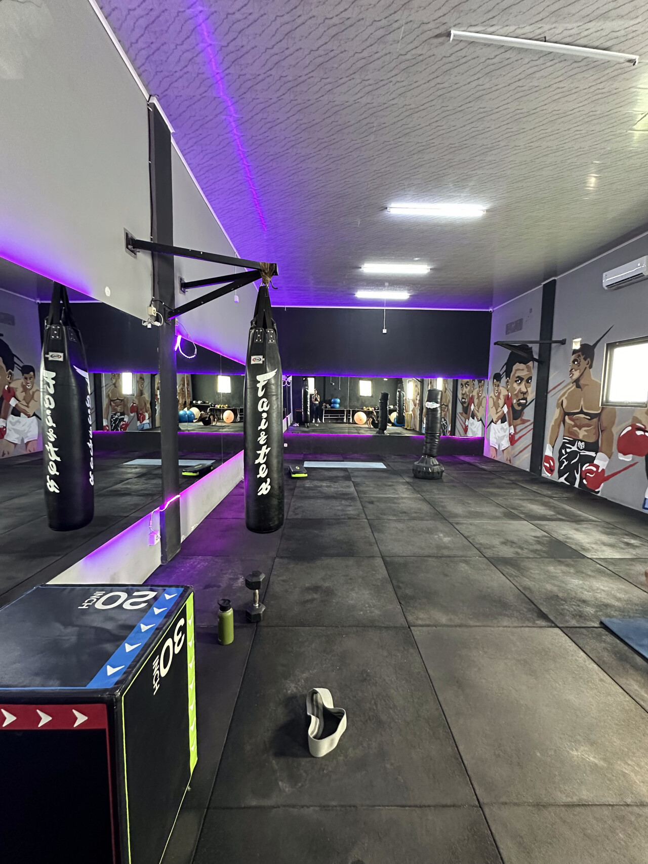 Muscle Beach Club
