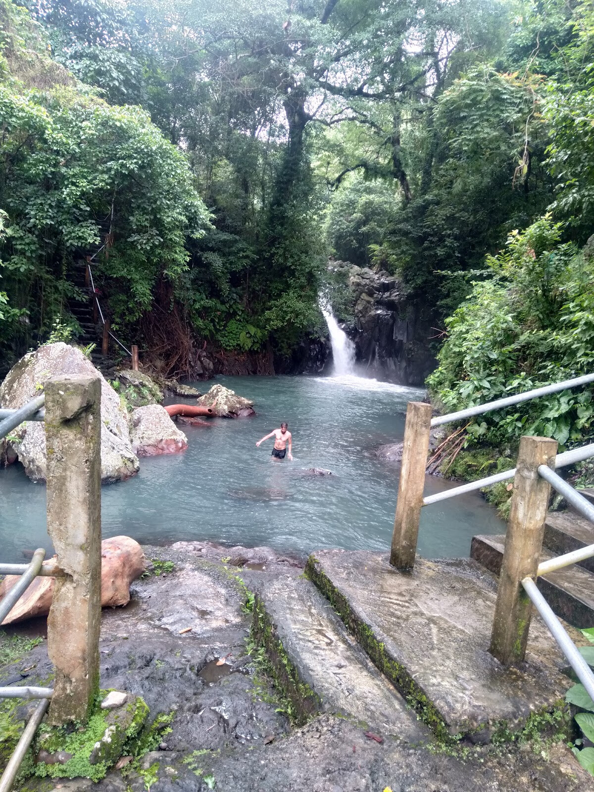 Wisata lesung kembar waterfall