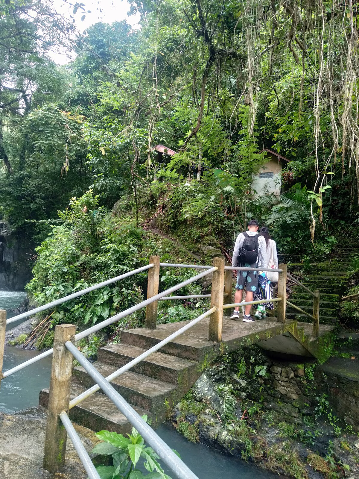 Wisata lesung kembar waterfall