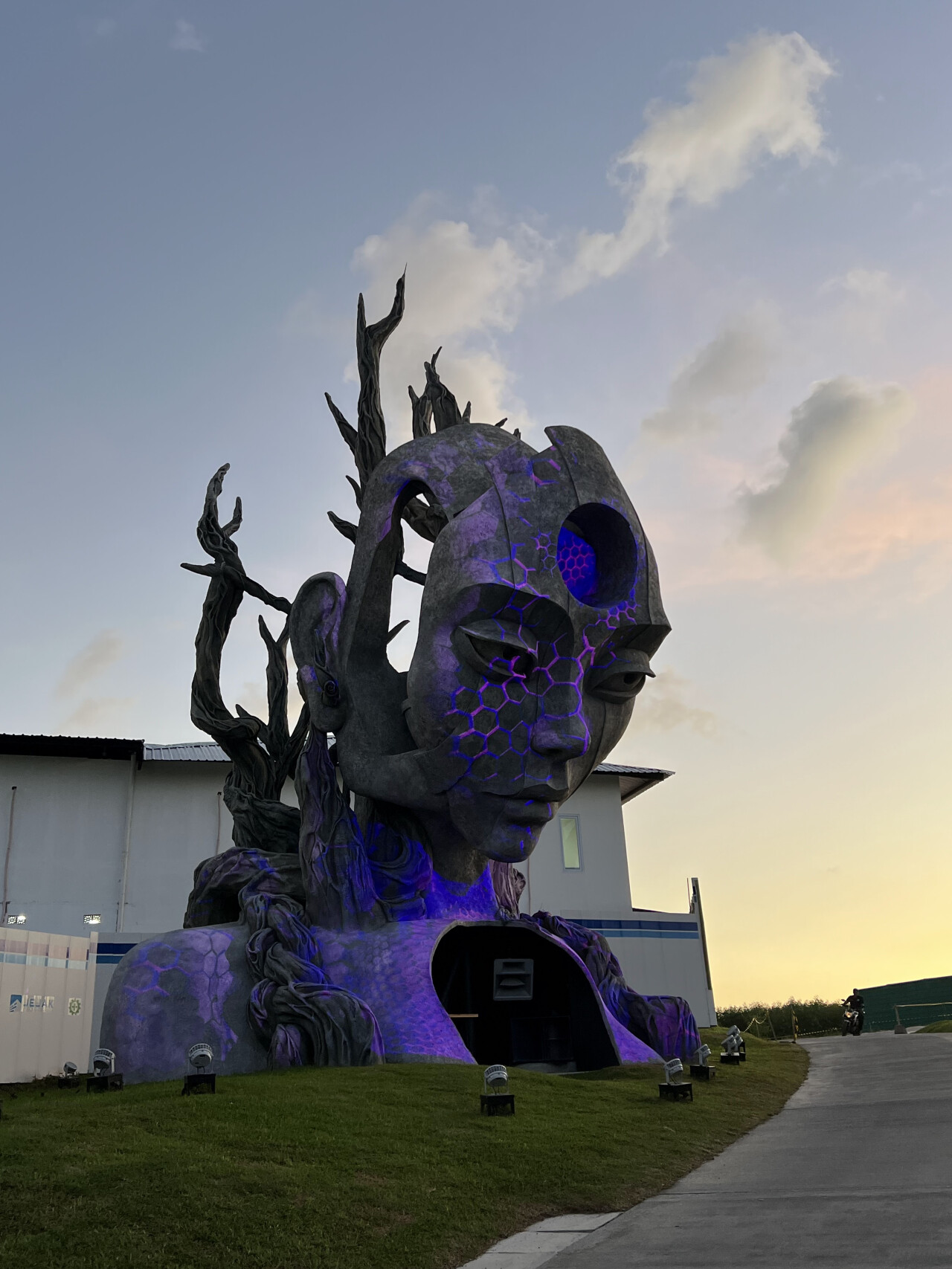 Nuanu Creative City