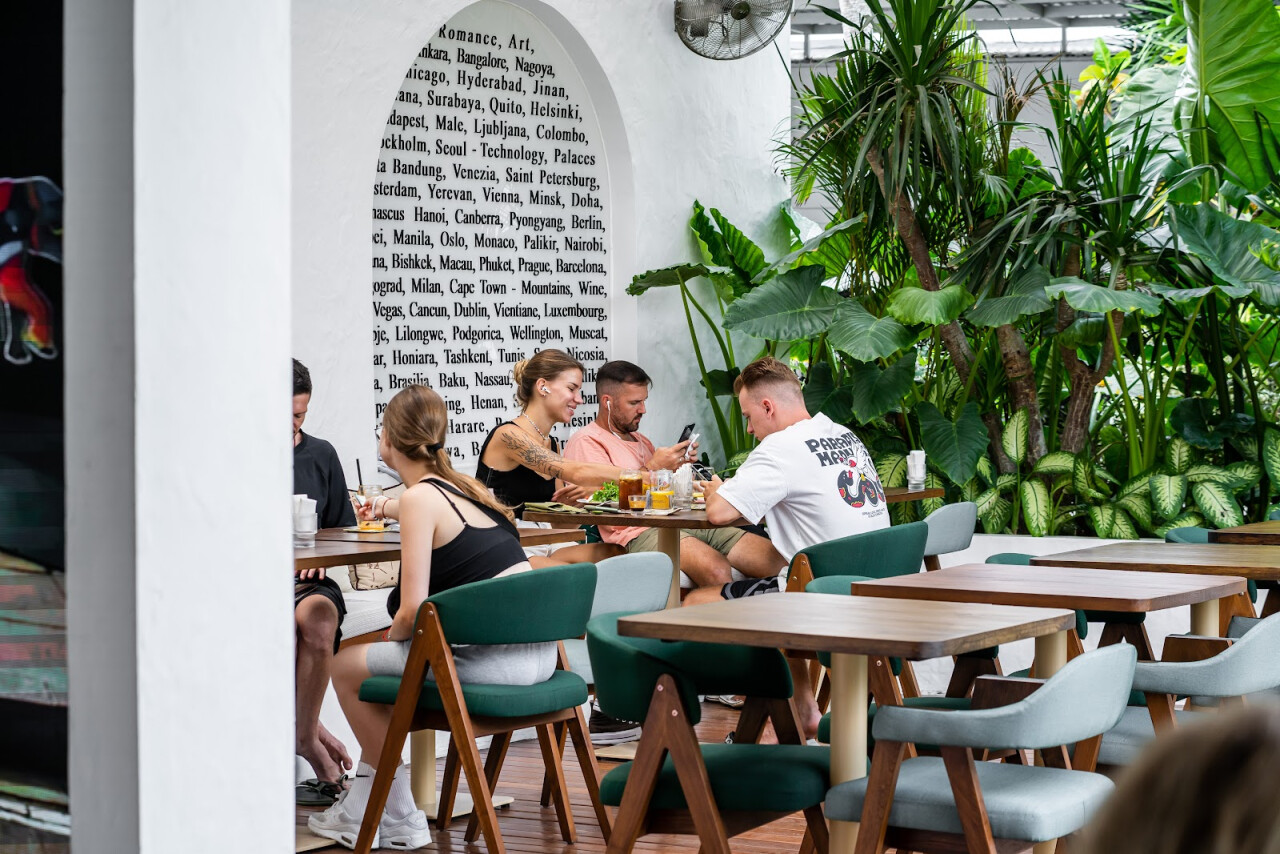 Twelve urban cafe
