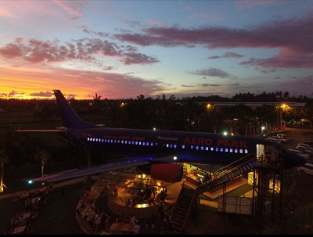 Keramas Aero Park. Ресторан-самолет Керамас Аэро Парк