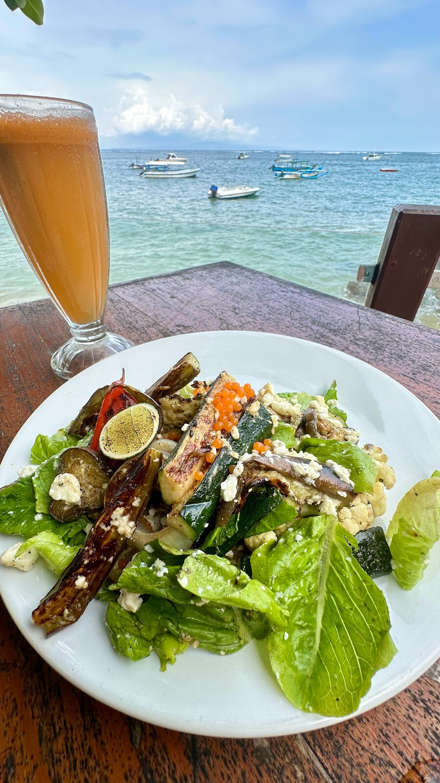Lemo Beach Cafe by Malaika