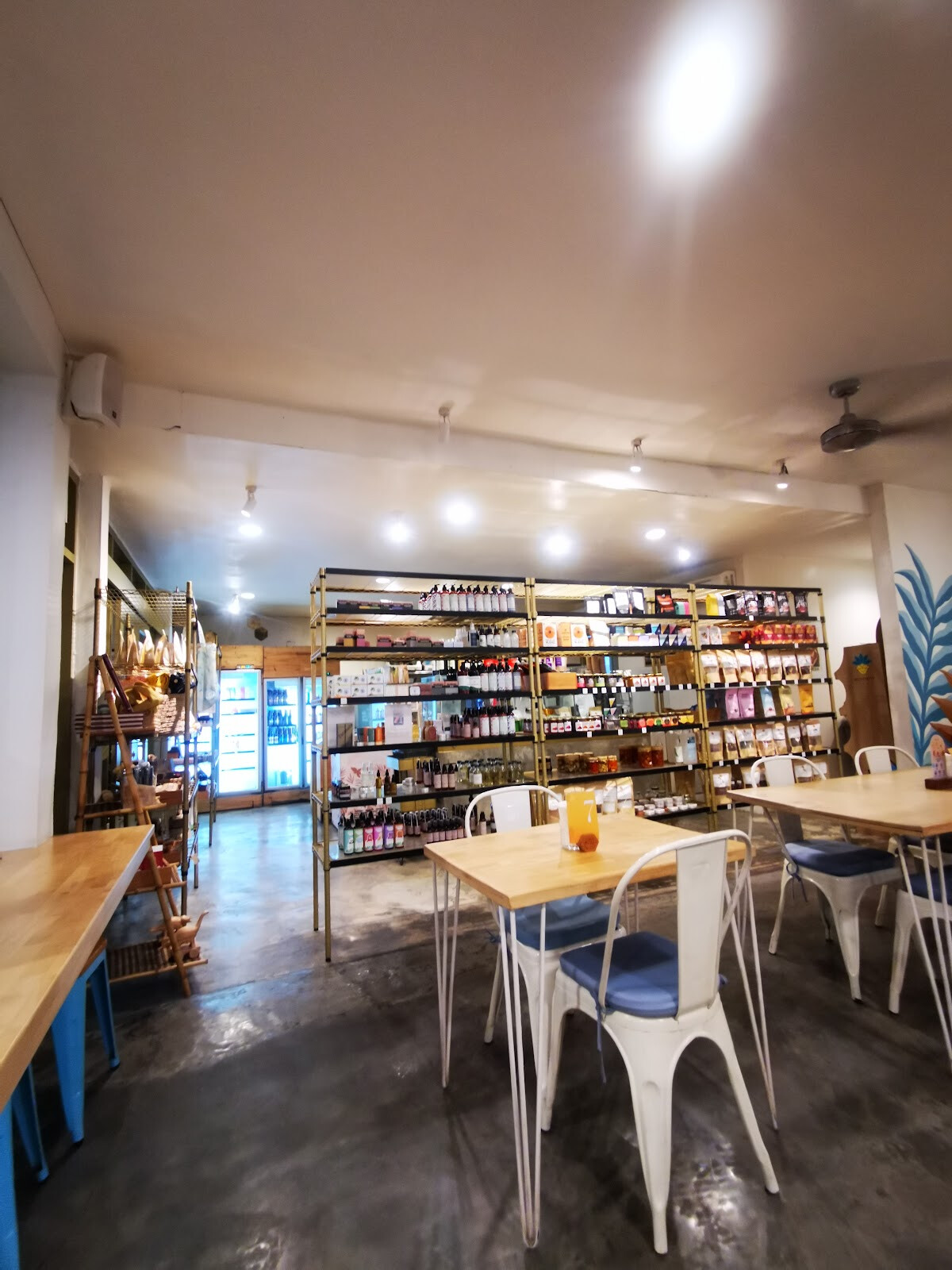 THE HIVE - SANUR
