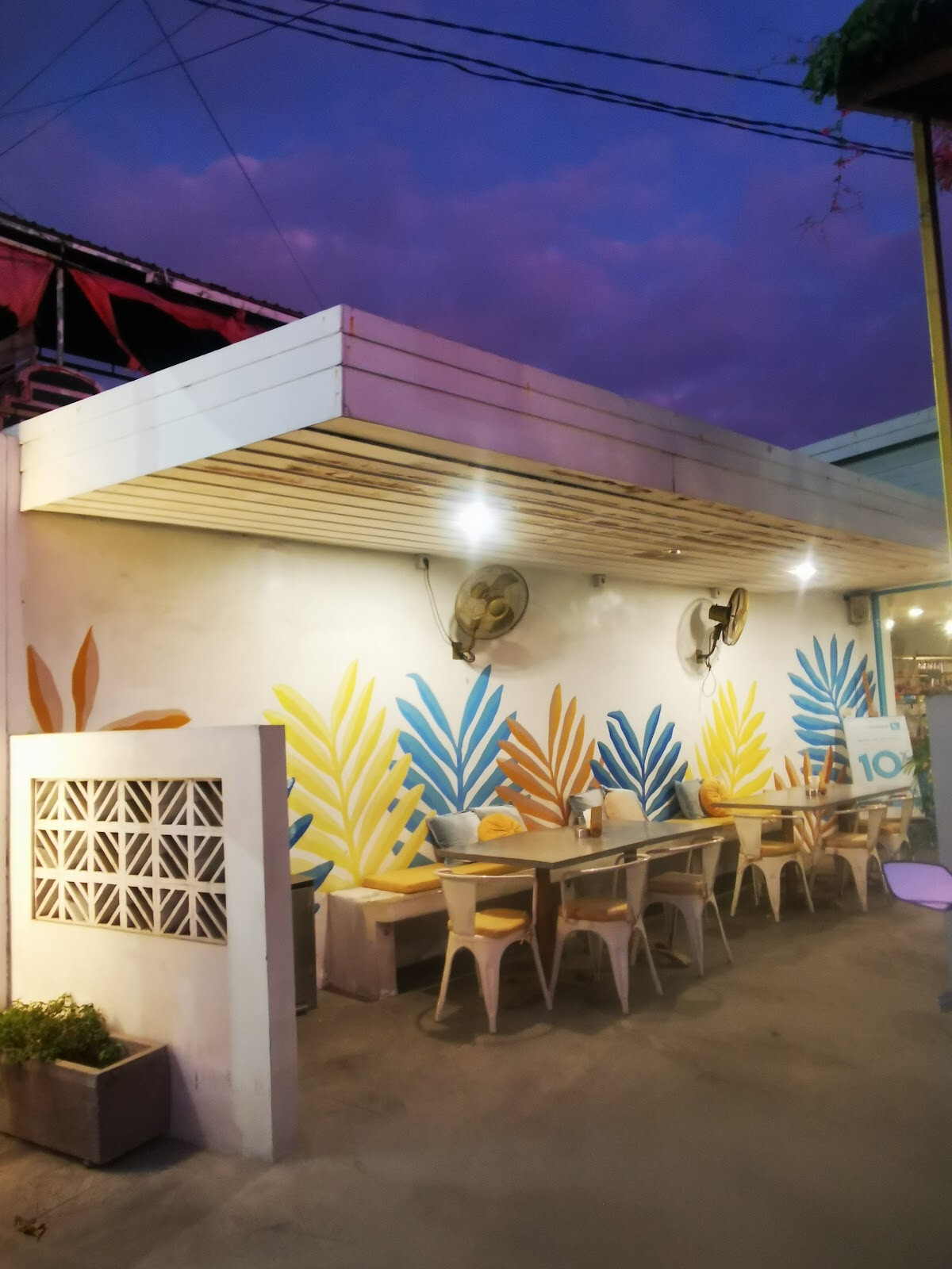 THE HIVE - SANUR