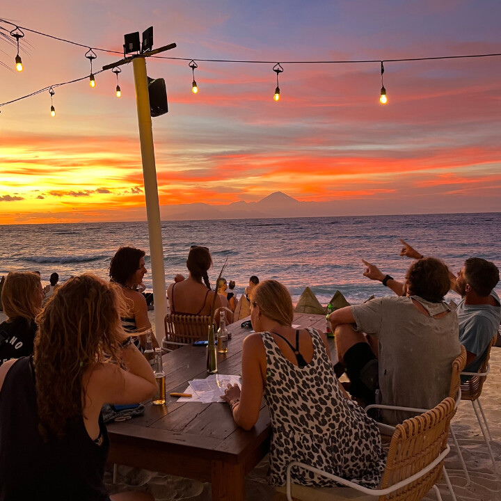 Window Bar | Sunset Bar & Cocktails