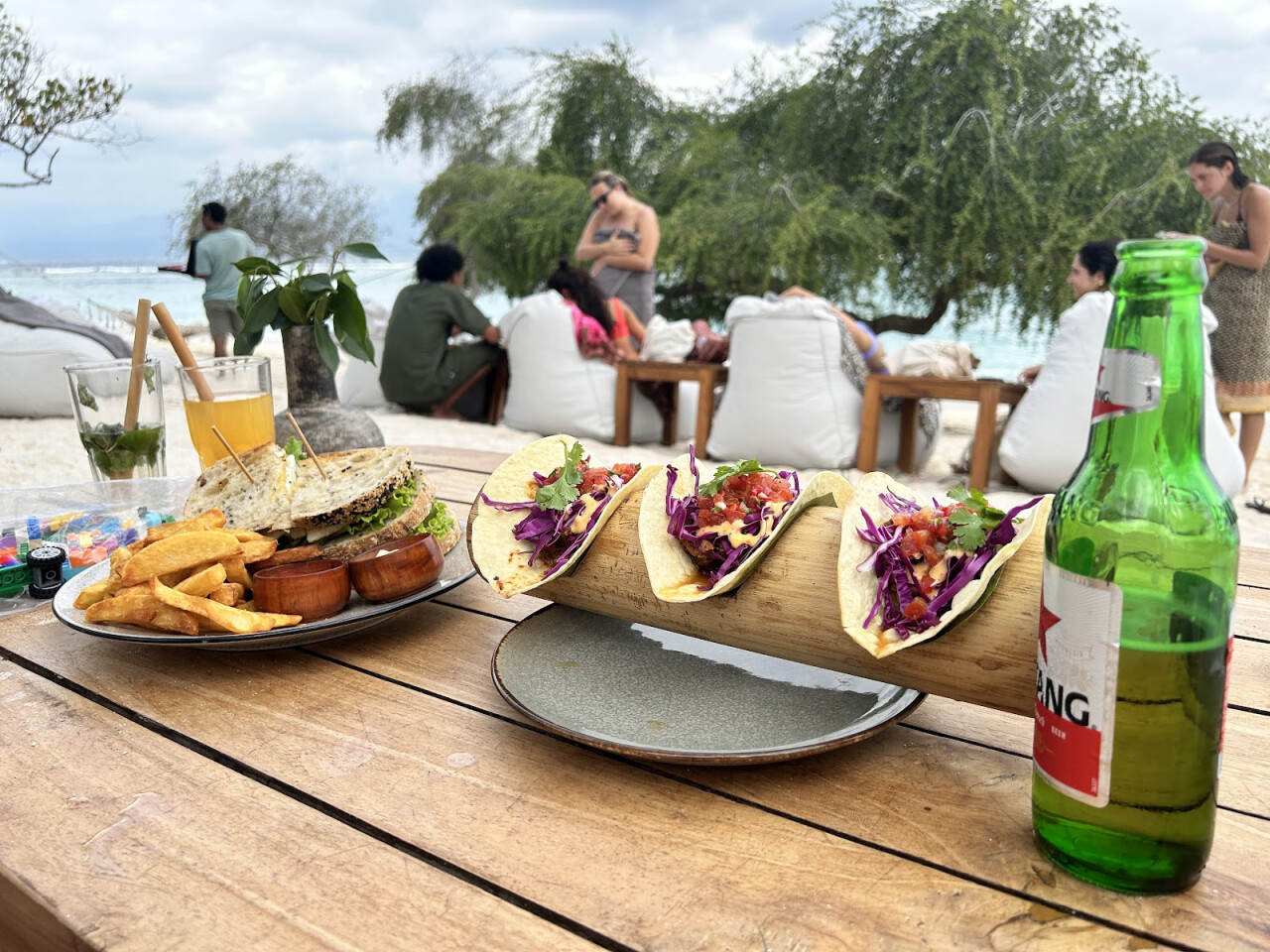 Santi Beach Restaurant Gili Trawangan